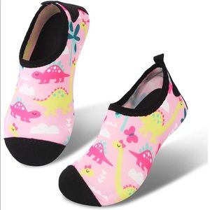 🎉HP🎉Kids summer water shoes size 3-4